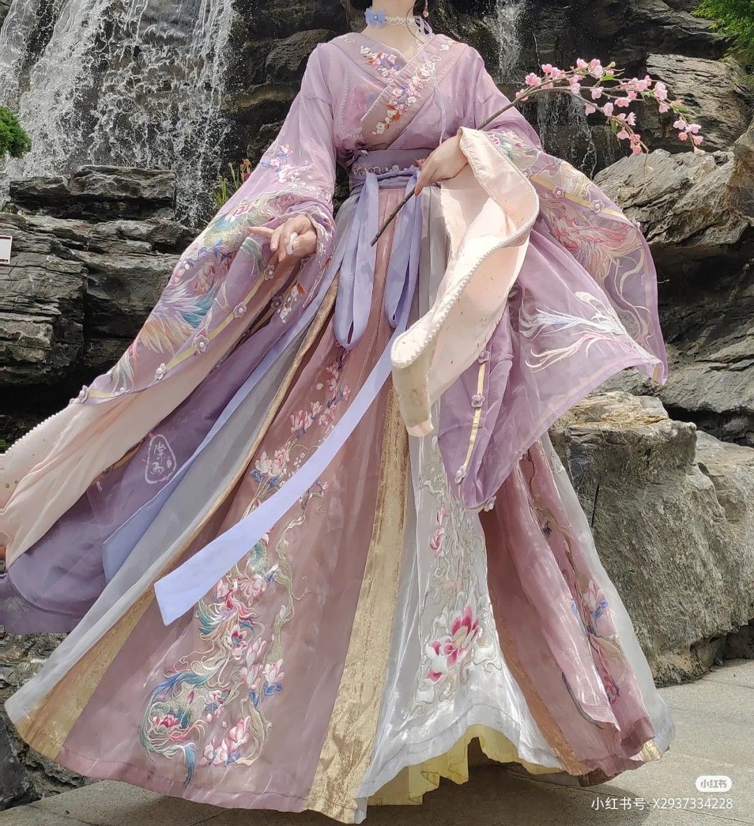 Ming Dynasty Hanfu Student Girls:A Glimpse into Traditional Elegance Ming Dynasty Hanfu Student Girls:A Glimpse into Traditional Elegance