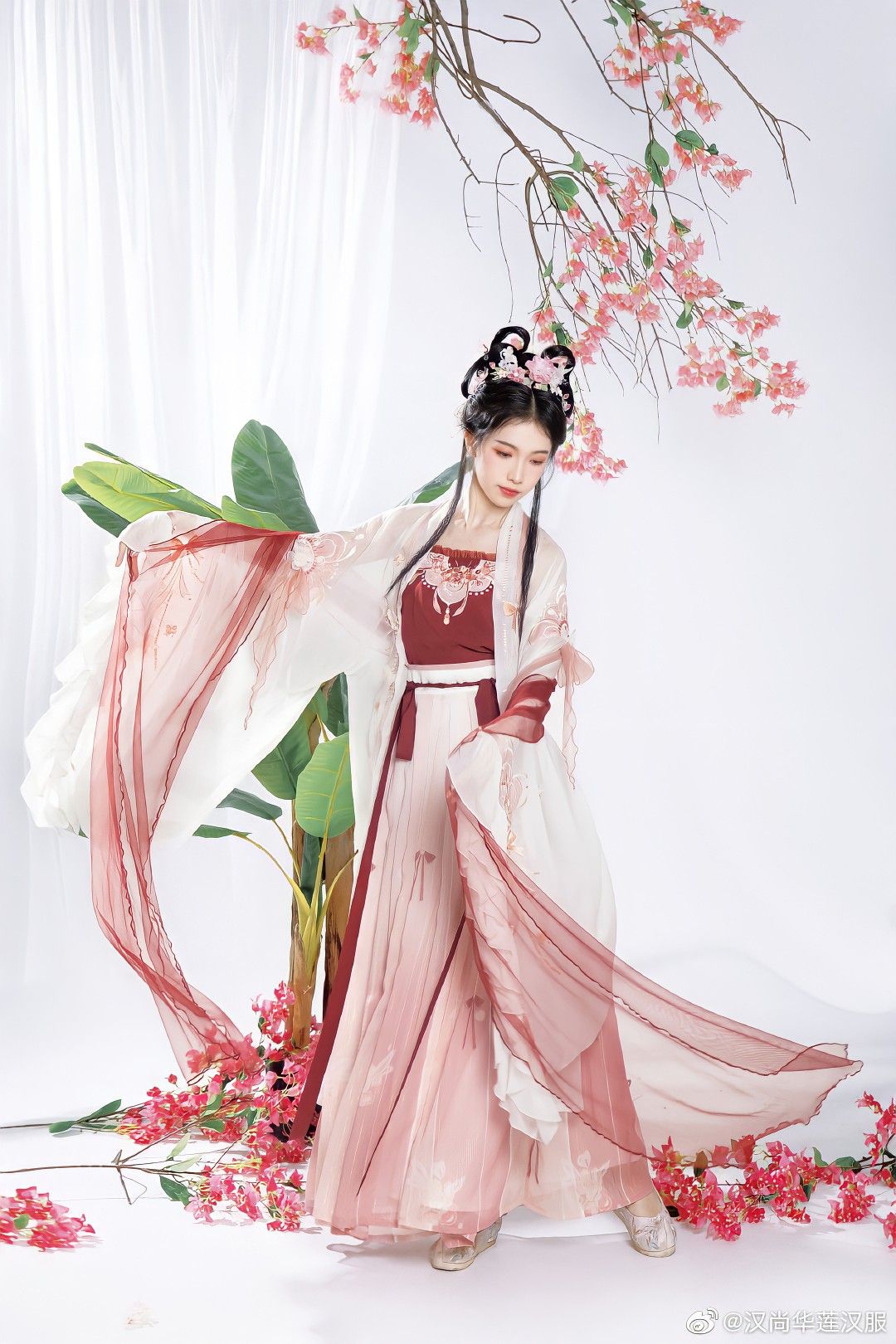 The Elegance of Jiyang Horseface Skirt:A Cultural Exploration The Elegance of Jiyang Horseface Skirt:A Cultural Exploration