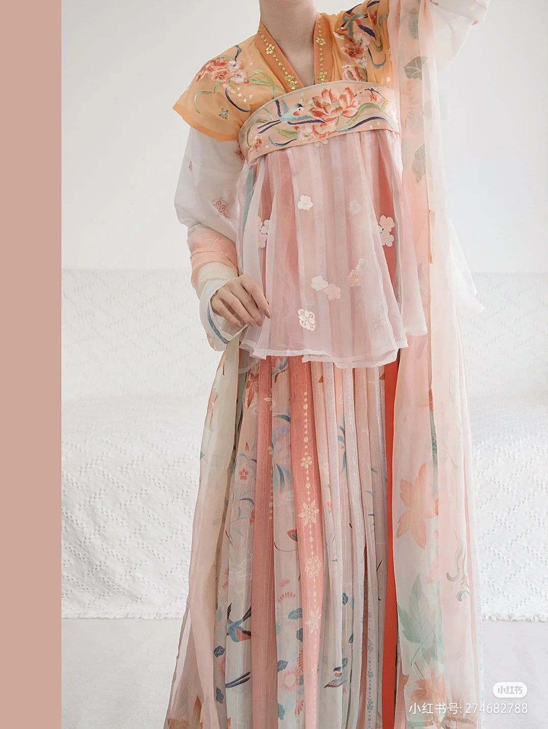 Hanfu Family Uniforms in Kindergarten:A Blend of Tradition and Modernity Hanfu Family Uniforms in Kindergarten:A Blend of Tradition and Modernity