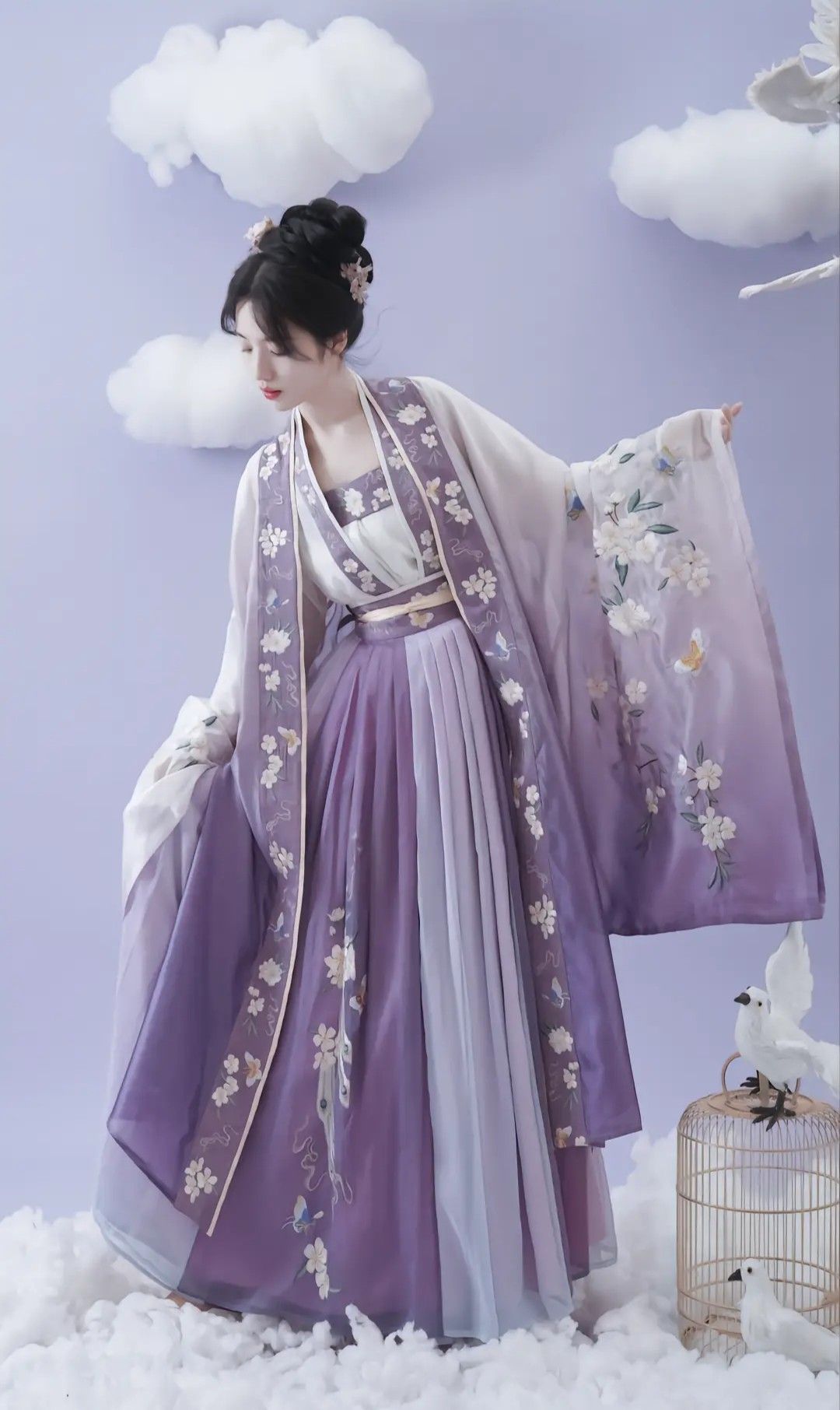 Exhibiting Traditional Chinese Fashion:The Rise of Hanfu Display Stands Exhibiting Traditional Chinese Fashion:The Rise of Hanfu Display Stands