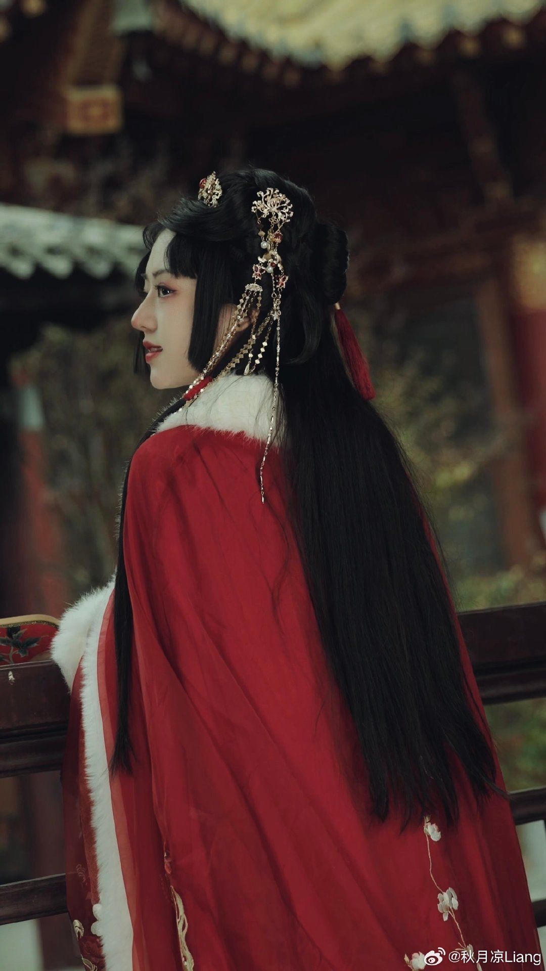Dress of Dreams:The Enchanting World of Girls Hanfu with Dunhuang Style Dress of Dreams:The Enchanting World of Girls Hanfu with Dunhuang Style