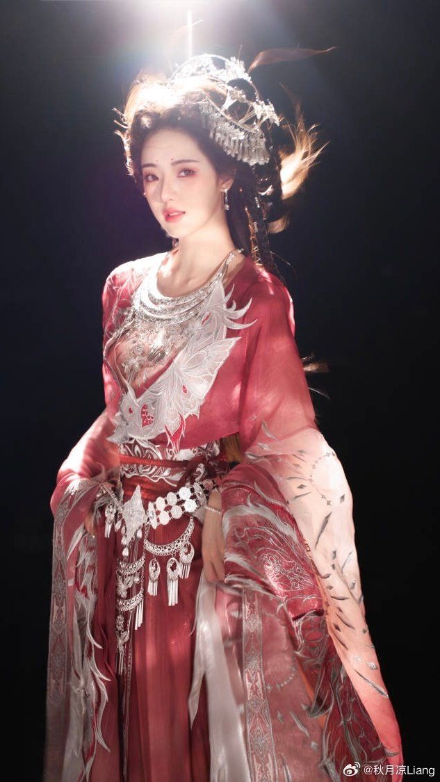 Vintage Cheongsam Dress for Autumn Winter:A Blend of Tradition and Modernity Vintage Cheongsam Dress for Autumn Winter:A Blend of Tradition and Modernity