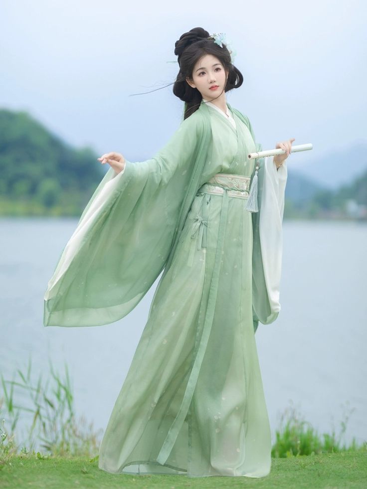 Reimagining the Cheongsam for Modern Life:Fashionable and Wearable for Autumn-Winter Seasons Reimagining the Cheongsam for Modern Life:Fashionable and Wearable for Autumn-Winter Seasons
