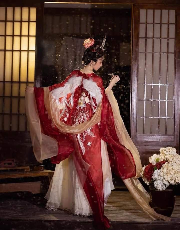 The Legend of Mermaid Tears:Authentic Hanfu Fashion with Chinese Cultural Charm