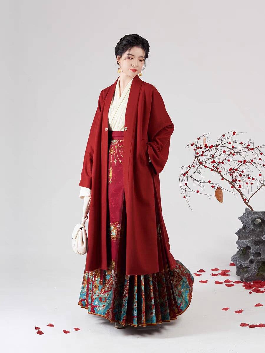 Traditional New Years Baby Girls Tang Suit Jacket:A Celebration of Chinese Culture Traditional New Years Baby Girls Tang Suit Jacket:A Celebration of Chinese Culture