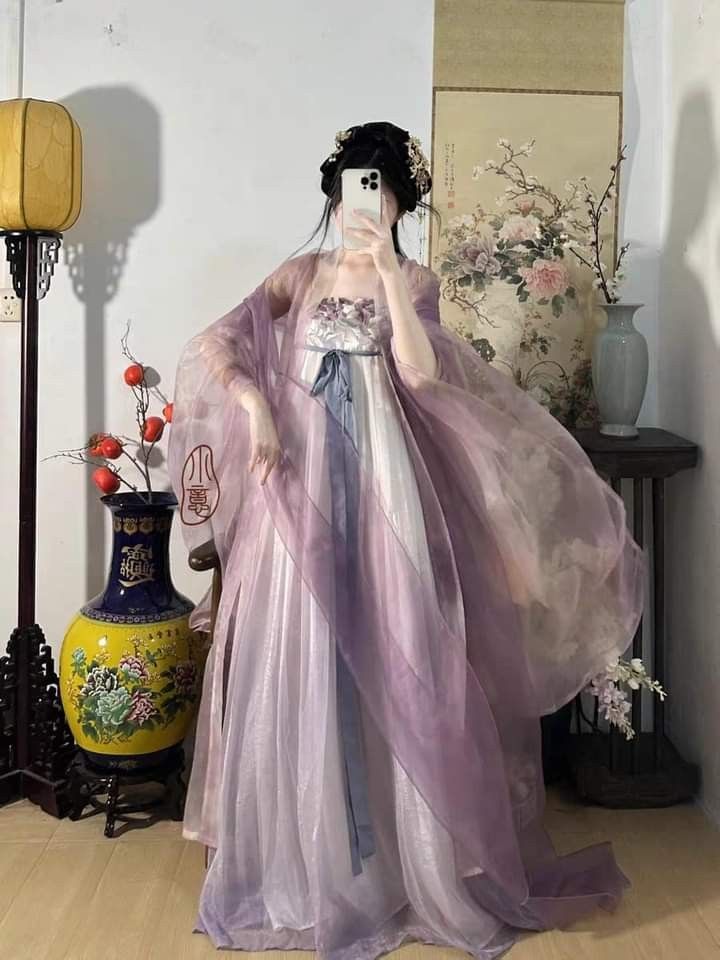 The Evolution of Cheongsam as Martial Arts Training Attire The Evolution of Cheongsam as Martial Arts Training Attire