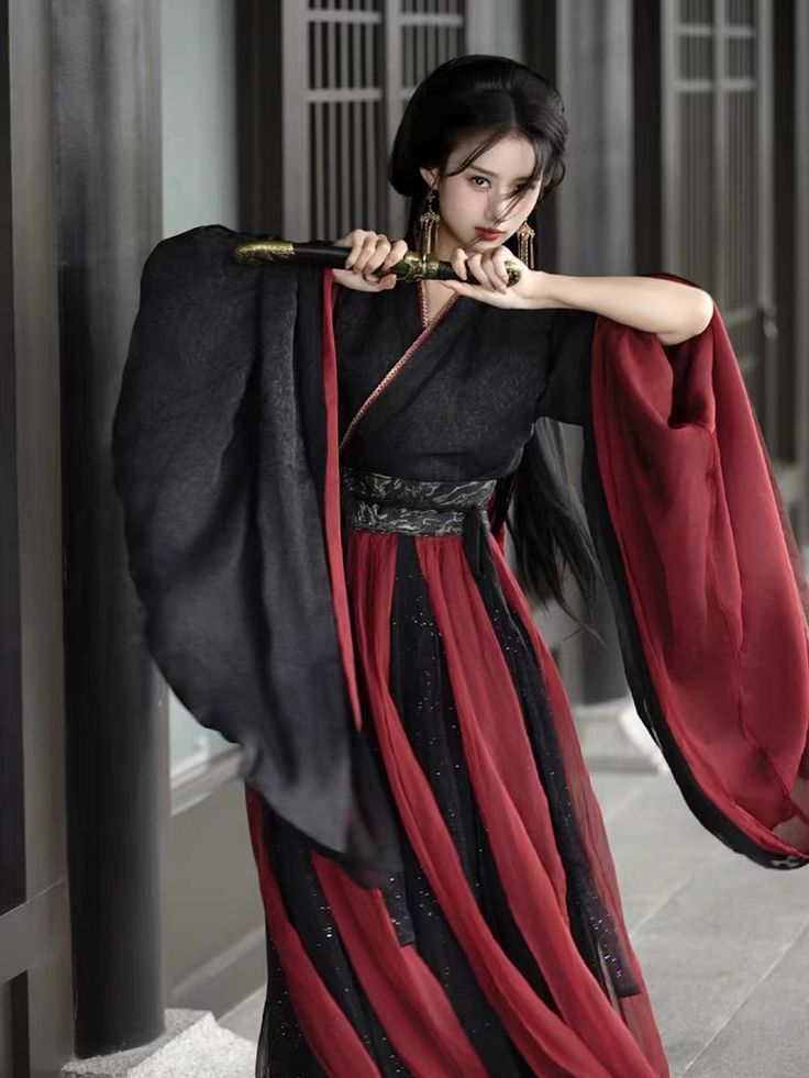 The Rise of Traditional Elegance:The Bridal Gown with Hanfu Tail The Rise of Traditional Elegance:The Bridal Gown with Hanfu Tail