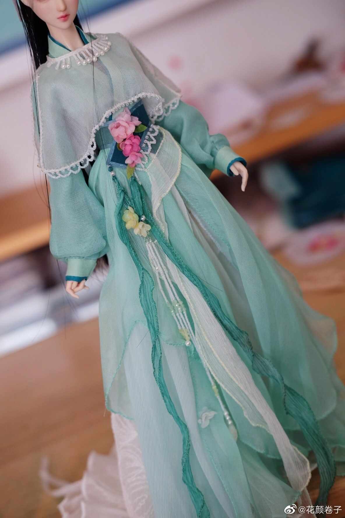 Vibrant Skirts and Traditional Splendor:The Evolution of Colorful Qunfu in Hanfu Fashion