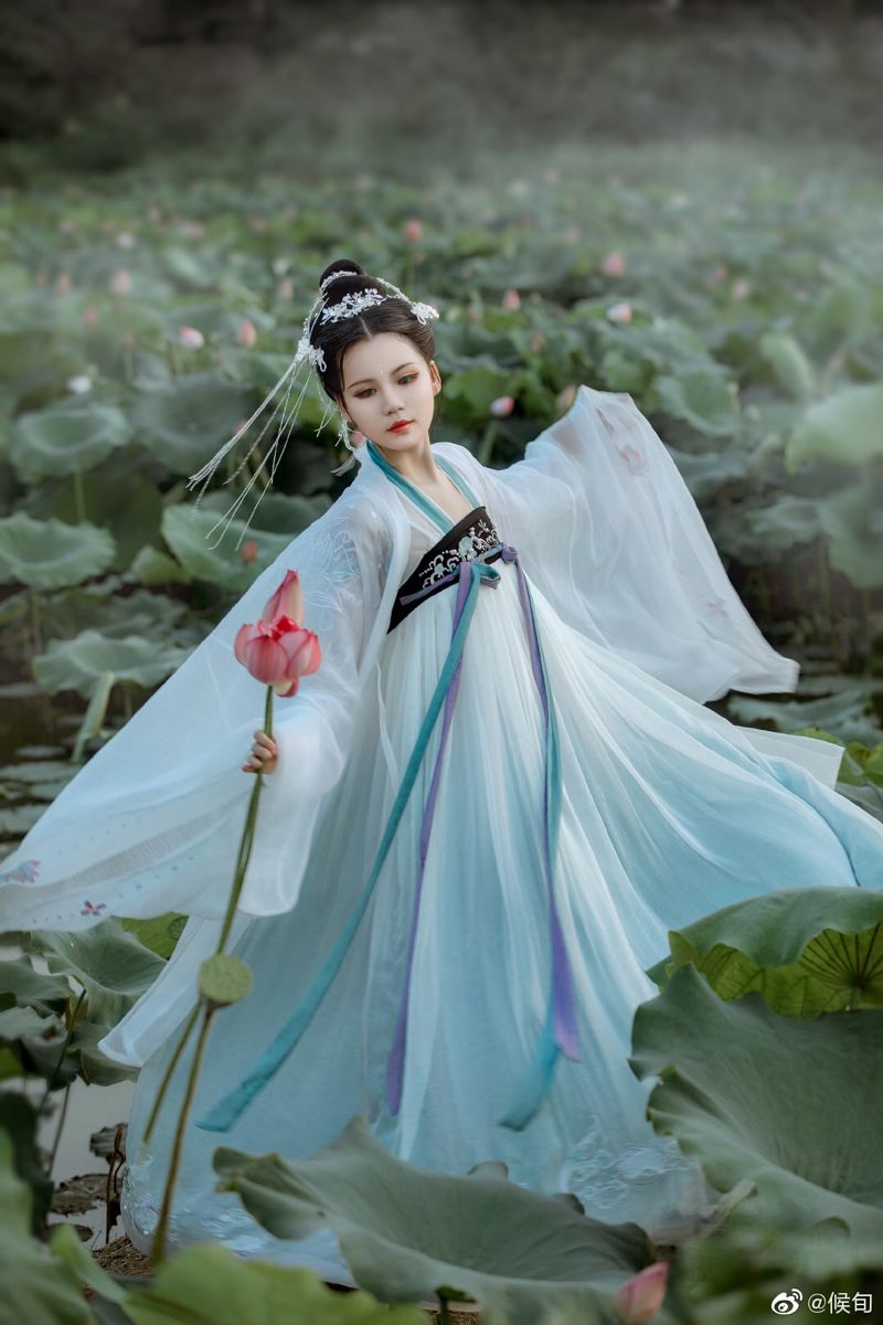 Winter and Autumn Hanfu Costumes for Girls:A Guide to Large Childrens Fashion Winter and Autumn Hanfu Costumes for Girls:A Guide to Large Childrens Fashion