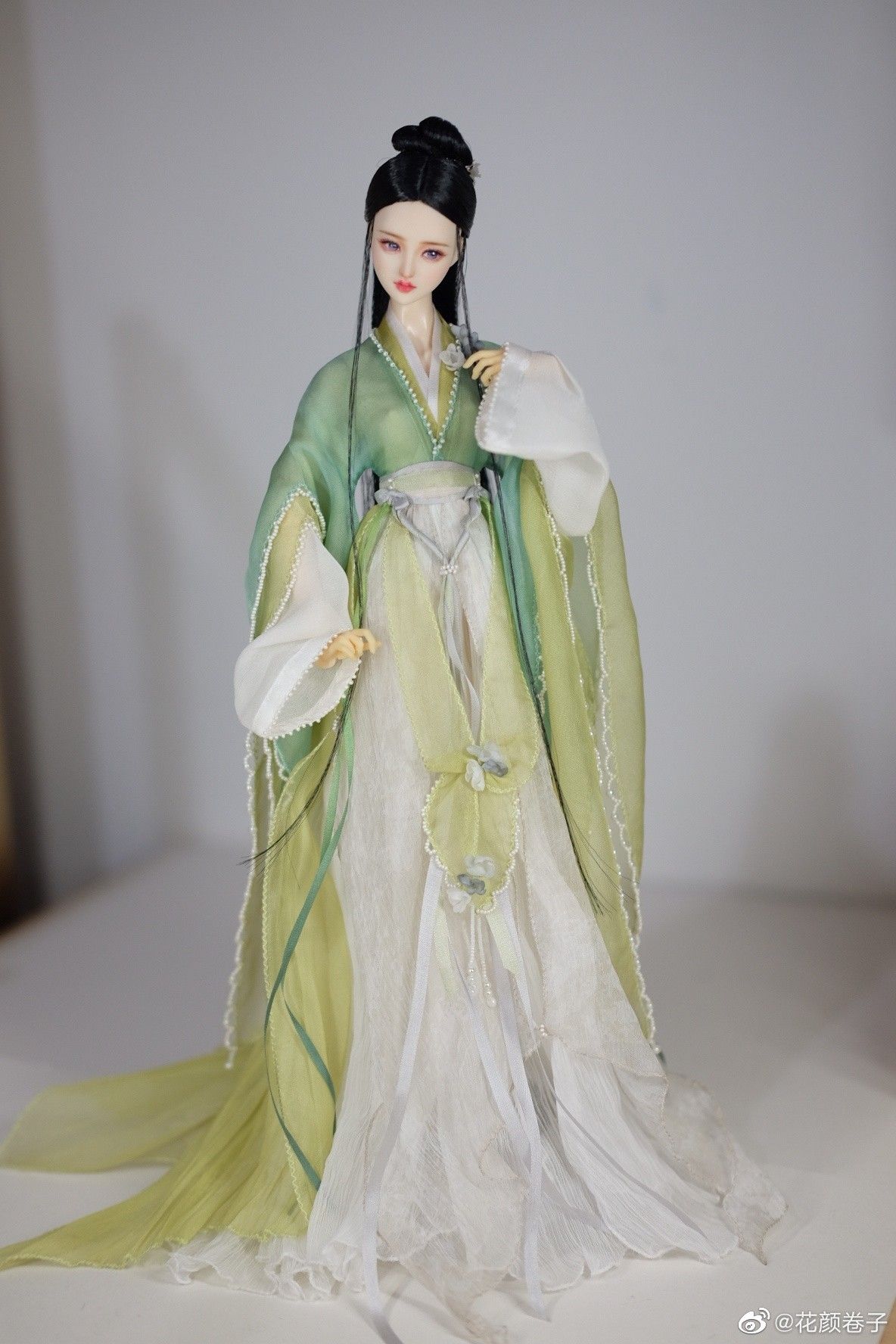 Summer Fun in Traditional Chinese Hanfu Costumes for Children:A Focus on Little Girls Summer Fun in Traditional Chinese Hanfu Costumes for Children:A Focus on Little Girls