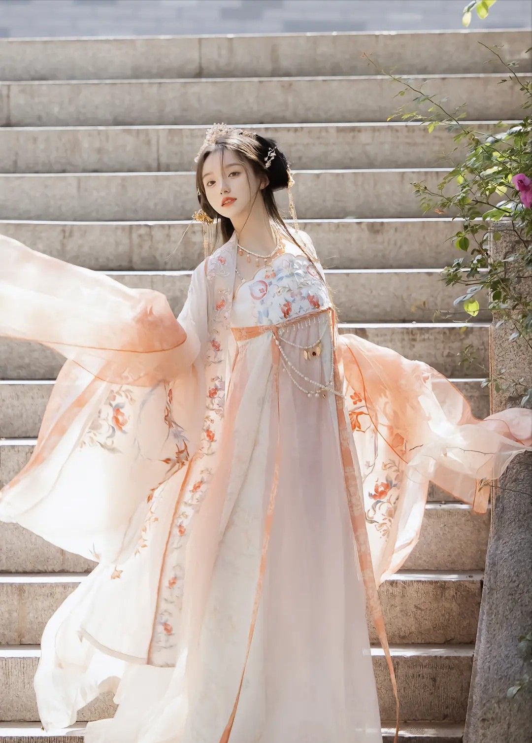 The Mellow Plums and the Splendor of Traditional Chinese Clothing:A Journey into the World of Hanfu The Mellow Plums and the Splendor of Traditional Chinese Clothing:A Journey into the World of Hanfu