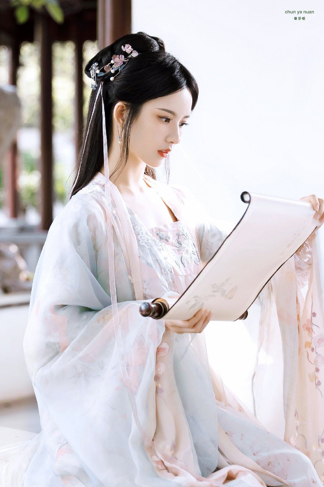 Vintage Hanfu Skirt:A Journey into the Ethereal Beauty of Ancient Chinese Fashion