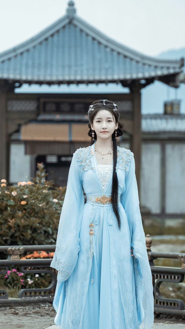 A Performance in a Blooming Pink Hanfu:The Elegance of Traditional Chinese Costume A Performance in a Blooming Pink Hanfu:The Elegance of Traditional Chinese Costume