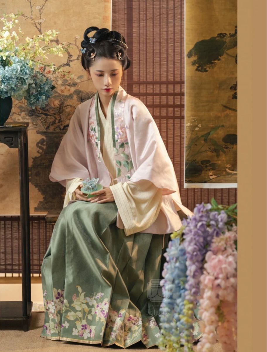 Childrens Hanfu Dance Performance Costumes:Embracing Traditional Elegance Childrens Hanfu Dance Performance Costumes:Embracing Traditional Elegance