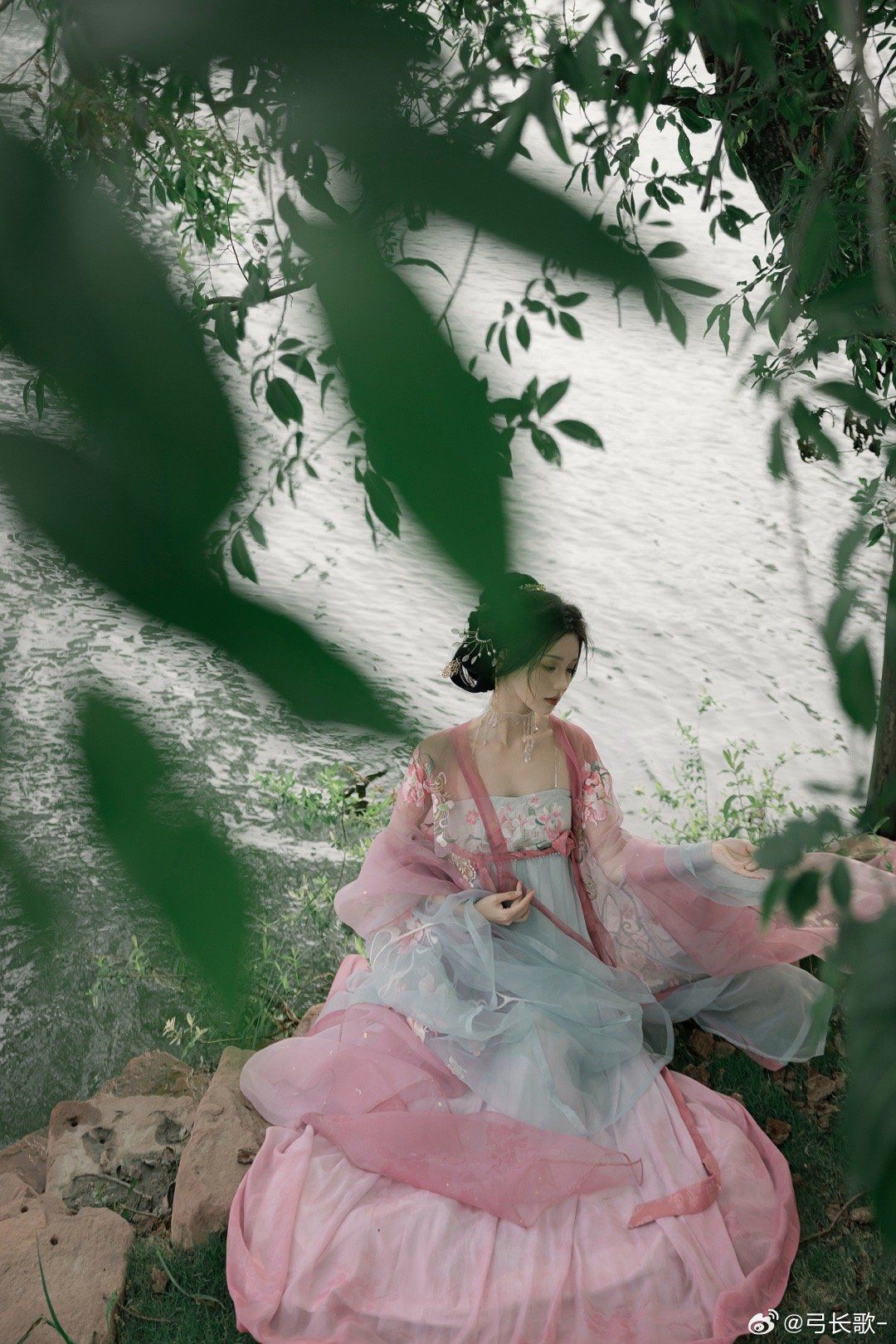 The Splendor of Hanfu:Song Dynastys Confronting-襟衫 The Splendor of Hanfu:Song Dynastys Confronting-襟衫