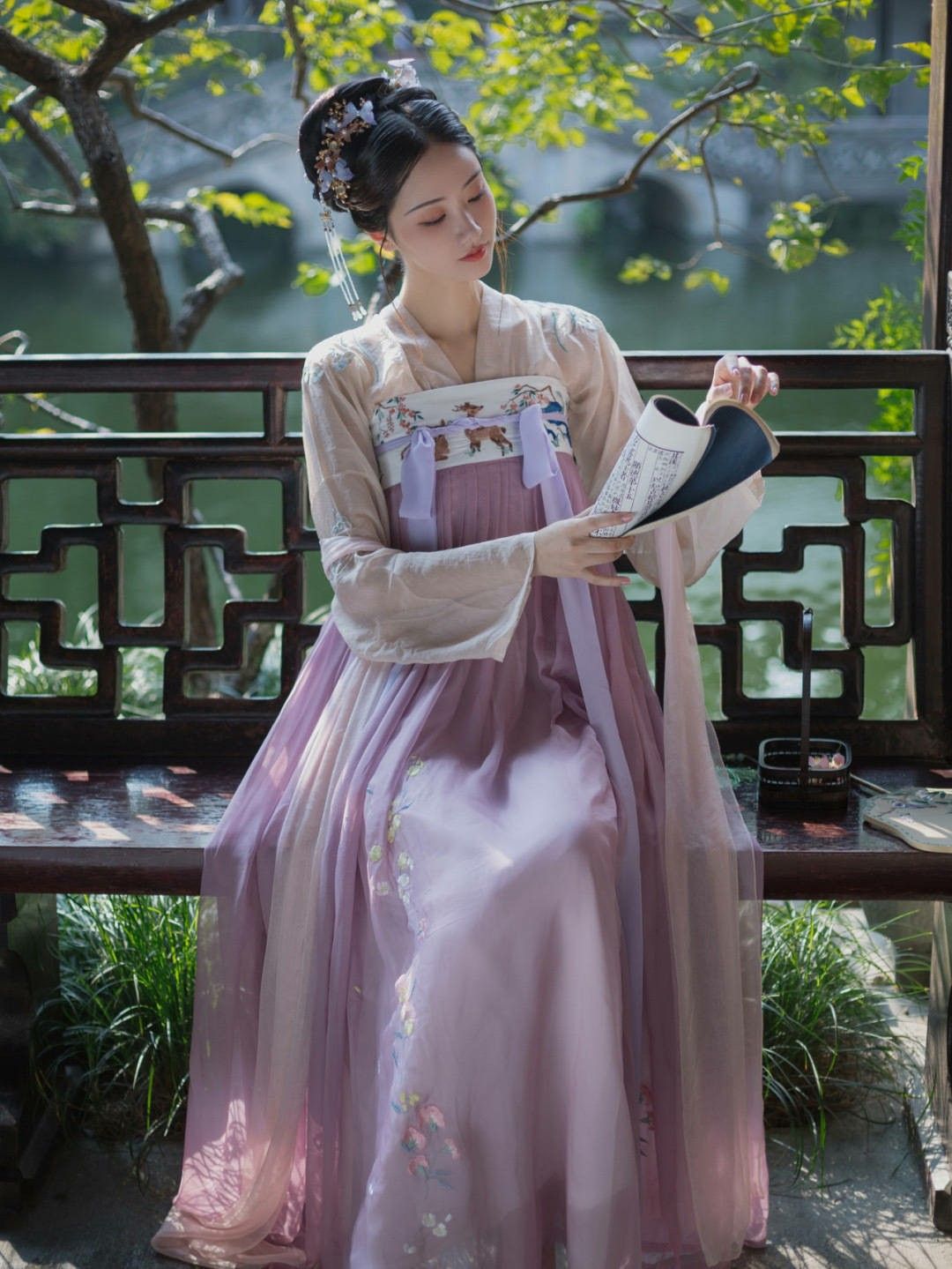 Original Design of Ideal Hanfu Fashion:A Journey Through Traditional and Modern Elements Original Design of Ideal Hanfu Fashion:A Journey Through Traditional and Modern Elements