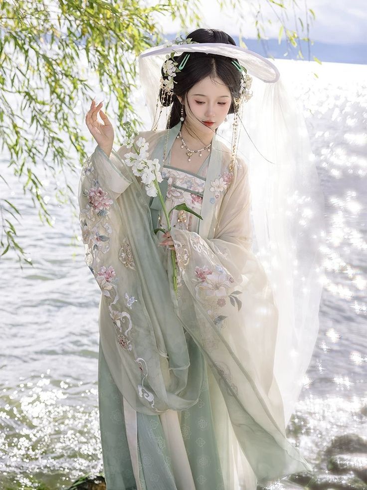 Summer Fashion:Chinese-Style Short-Sleeve Tangzhuang Womens Clothing