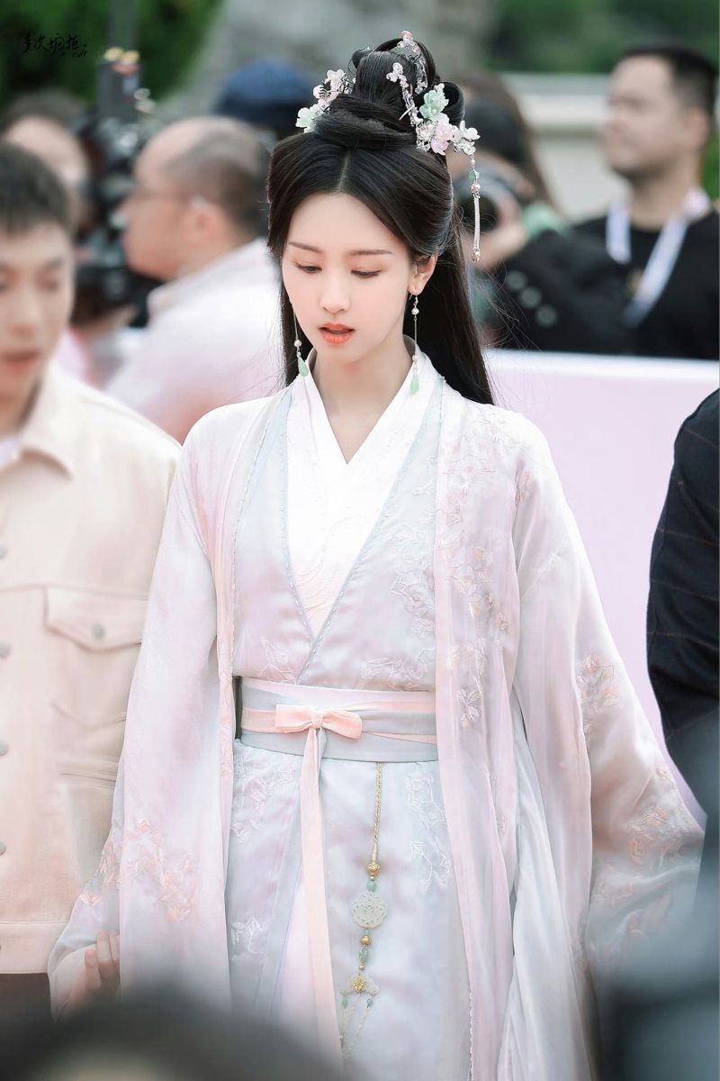 Summer Hanfu Fashion for Little Girls:A Guide to Traditional Chinese Dress Summer Hanfu Fashion for Little Girls:A Guide to Traditional Chinese Dress