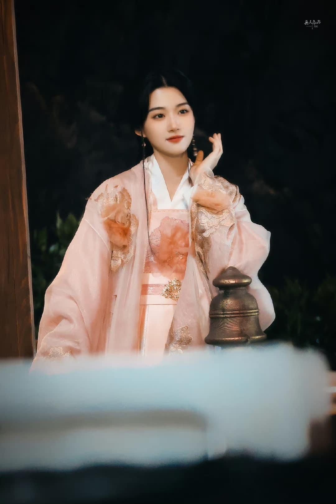 The Essence of Summer Tangzhuang:A Blend of Tradition and Comfort The Essence of Summer Tangzhuang:A Blend of Tradition and Comfort