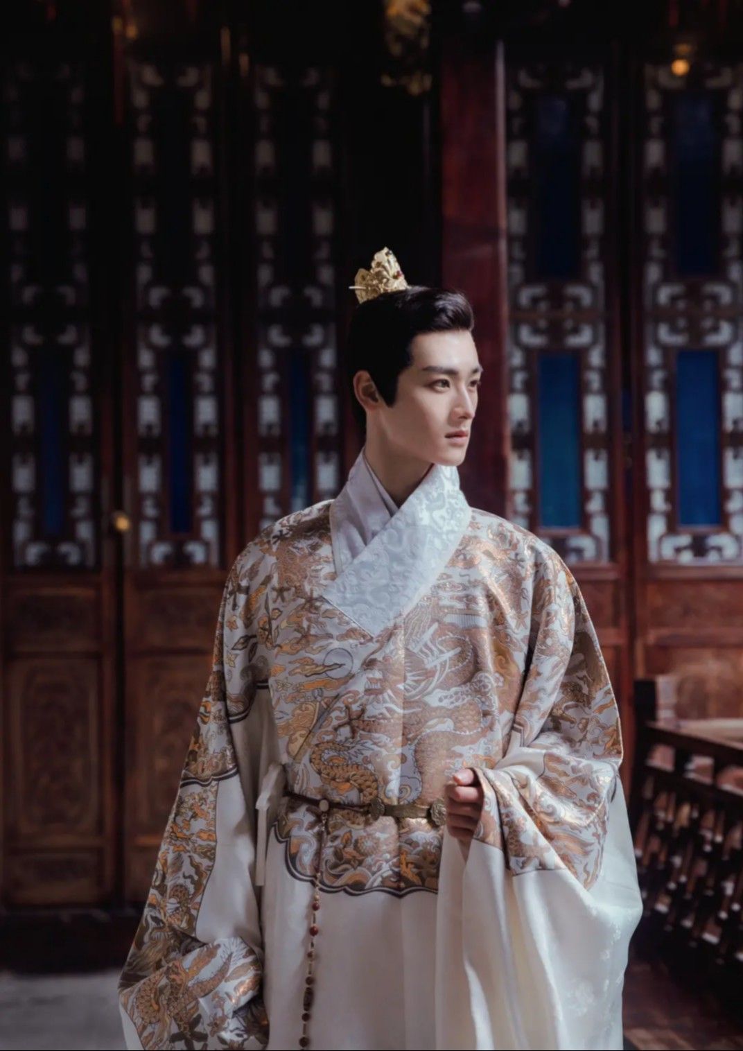 The Allure of a Black-Clad Hanfu Girl