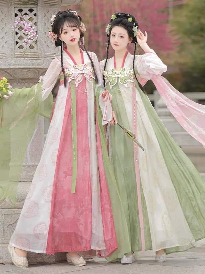 Embracing the New Sino-Chic:The Elegance of Black Cheongsam Embracing the New Sino-Chic:The Elegance of Black Cheongsam