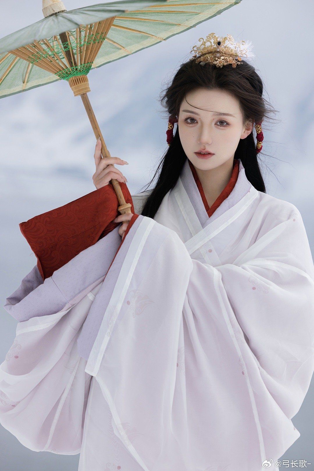 The Journey of a Modern Girl in Traditional Hanfu:A Tale of a汉服少女大人