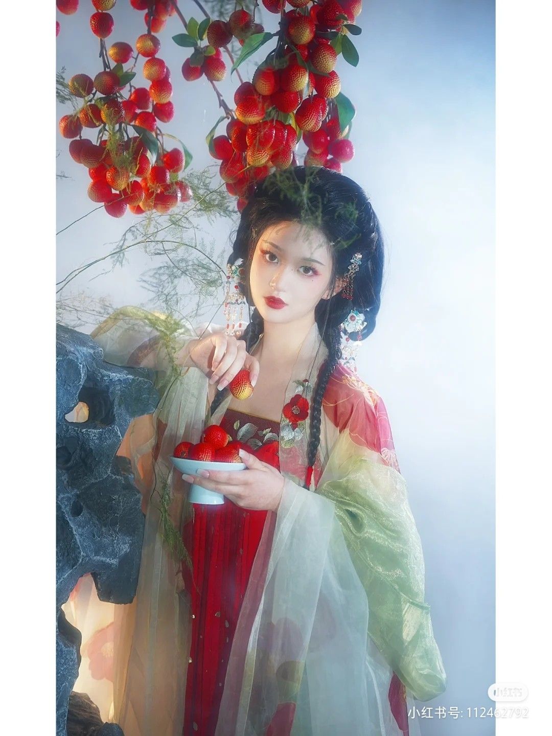 Ancient Charm of the Begonia Flower in Traditional Chinese Hanfu Hairpin Ancient Charm of the Begonia Flower in Traditional Chinese Hanfu Hairpin
