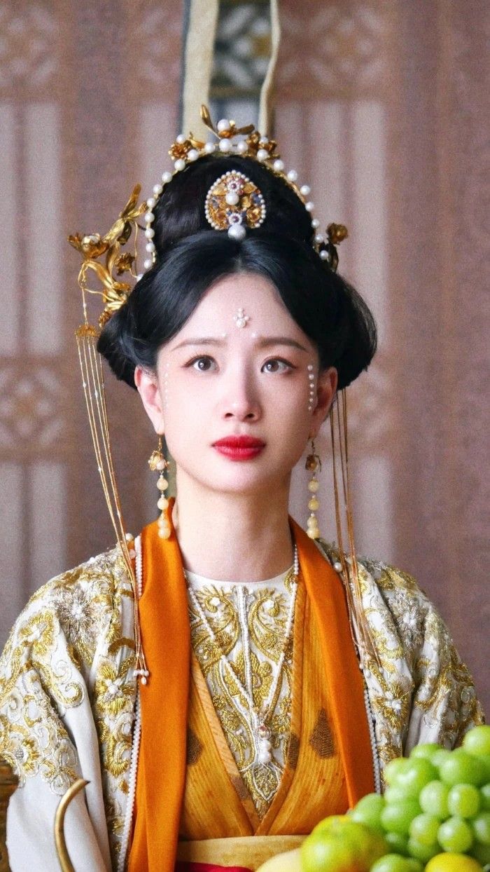 Siting Qipao:A Revival of Traditional Elegance Siting Qipao:A Revival of Traditional Elegance