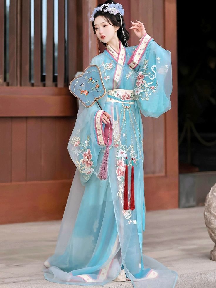 Little Ones in Traditional Splendor:The Enchanting Rise of Childrens Cheongsam Fashion Little Ones in Traditional Splendor:The Enchanting Rise of Childrens Cheongsam Fashion