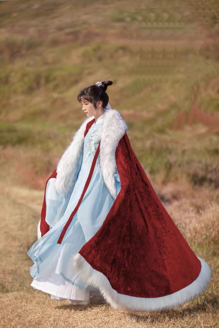 Embracing Seduction in a Cheongsam:The Allure of a Close-fitting Skirt Embracing Seduction in a Cheongsam:The Allure of a Close-fitting Skirt