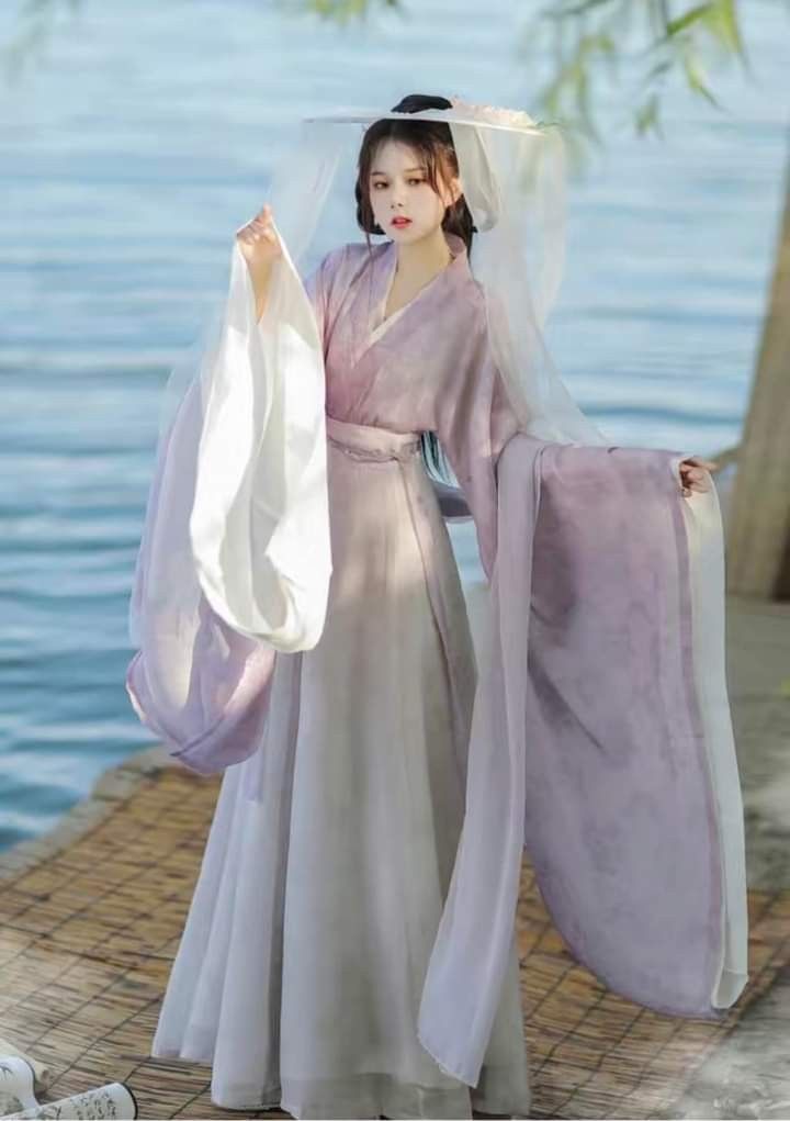 The Enchanting World of Lingyin Hanfu The Traditional Chinese Elegance