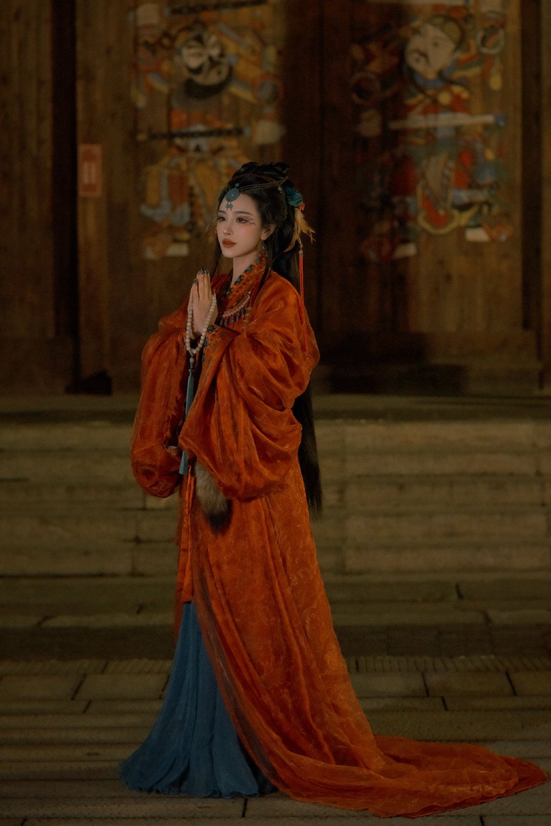 Rental Options for Ming-Style Hanfu Headwear:A Guide to Traditional Headpieces