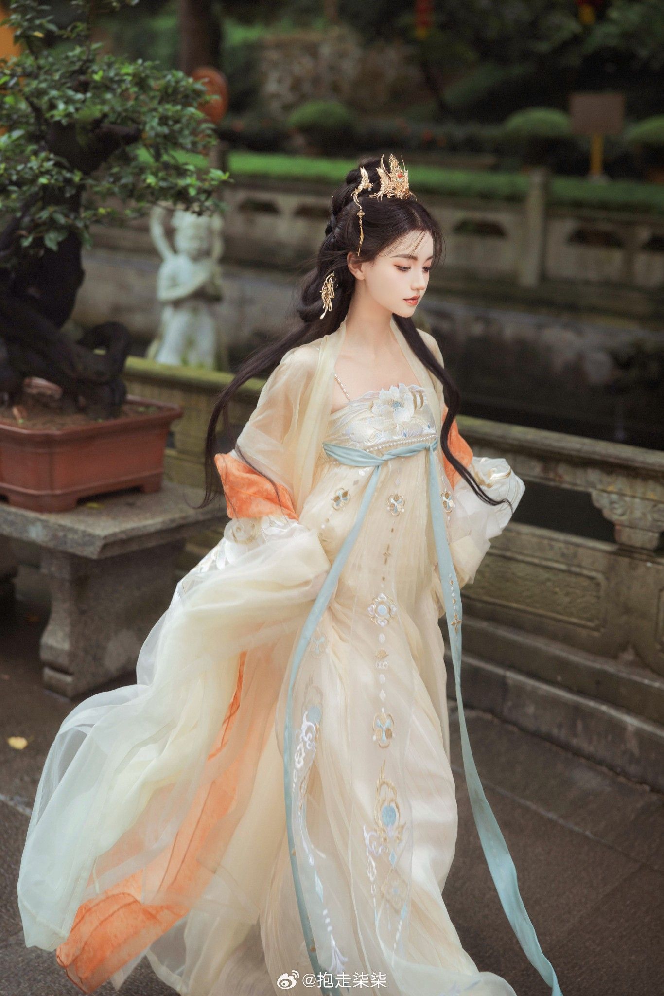 The Rise of Hanfu Fashion for 4-to-6-Year-Old Girls