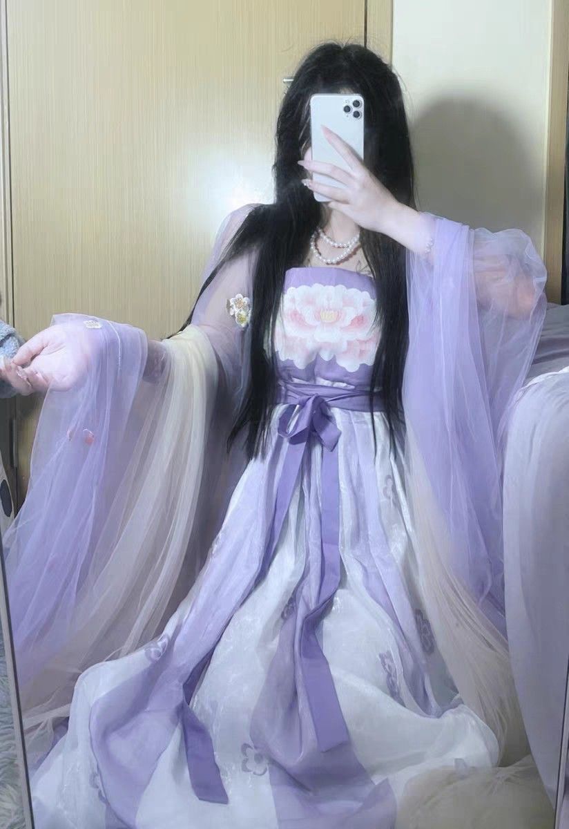 The Rise of the Gorgeous Hanfu Girl Child:A Glimpse into the World of Traditional Elegance The Rise of the Gorgeous Hanfu Girl Child:A Glimpse into the World of Traditional Elegance