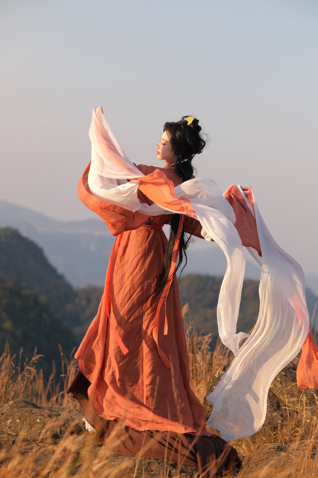 Neo-Classical Calligraphy and the Charm of Ma mian Qun:The Revival of Chinese Cultural Elegance