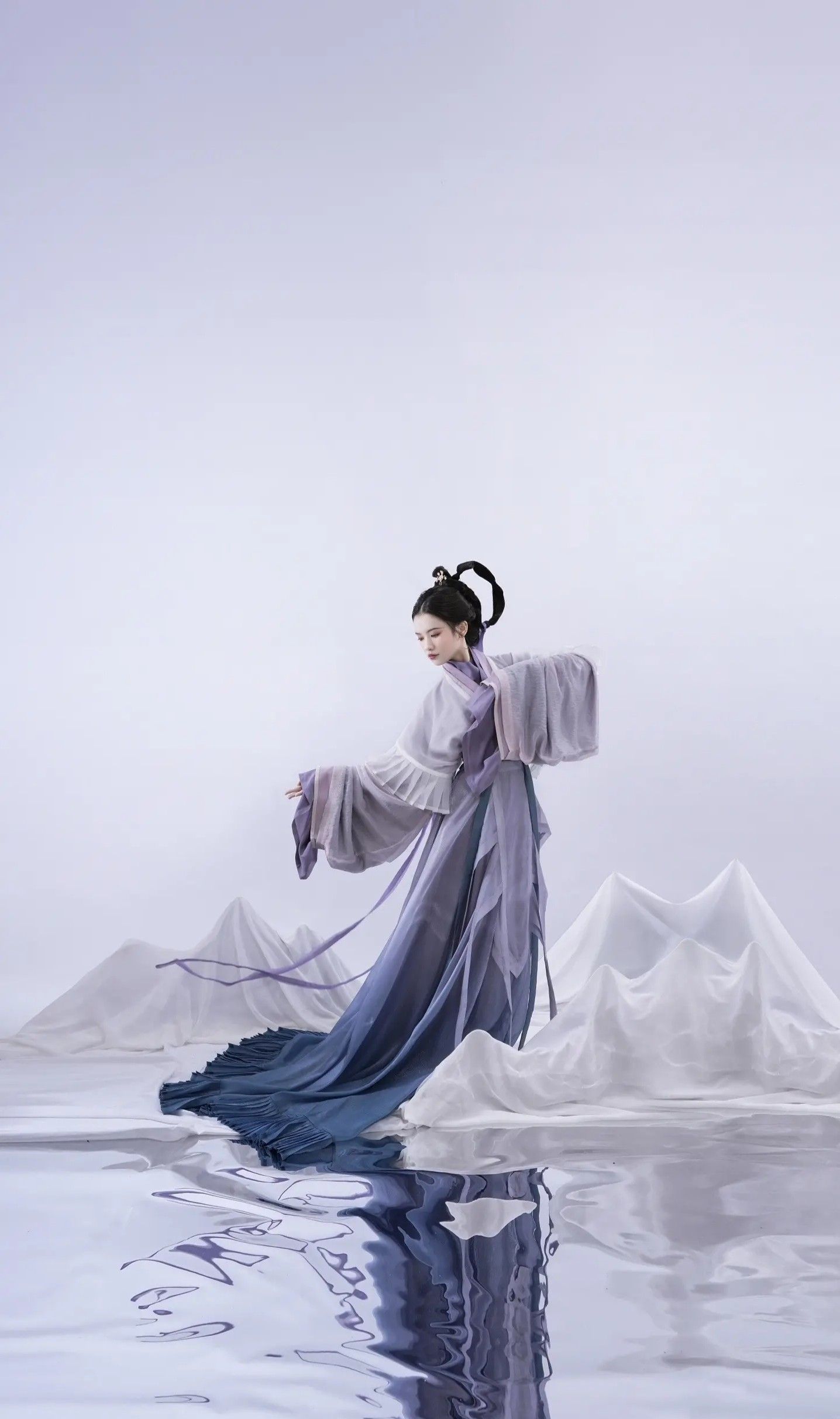The Enchantment of Ancient Cheongsam Blouse:A Glance into Traditional Chinese Clothing The Enchantment of Ancient Cheongsam Blouse:A Glance into Traditional Chinese Clothing