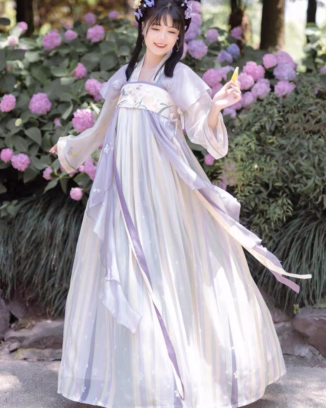 The Charm of Cheongsam in the Ancient Charm of Pingjiang Road in Suzhou