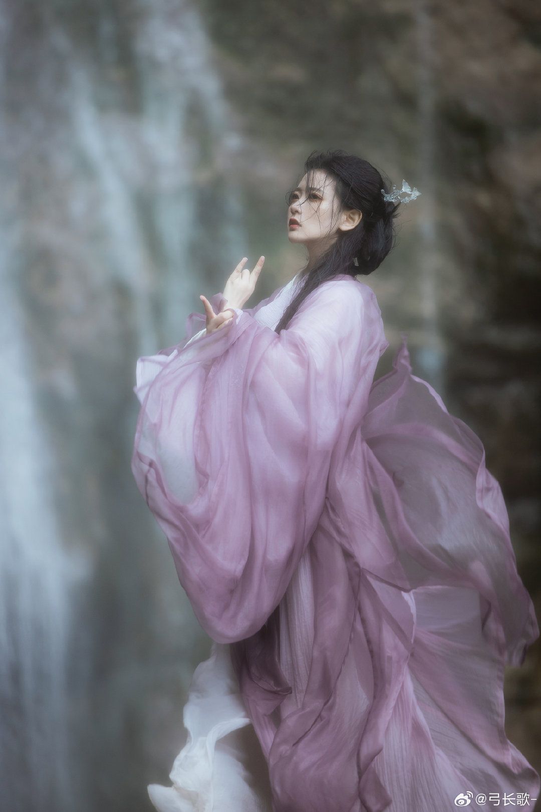 The Chic of Cheongsam Skirts and the Allure of Short Figures The Chic of Cheongsam Skirts and the Allure of Short Figures