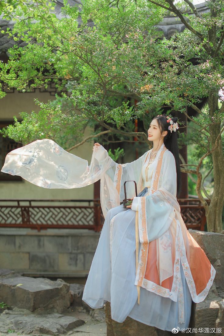 The Joy of a Brides Mother:Winter Cheongsam Elegance for the Wedding Banquet The Joy of a Brides Mother:Winter Cheongsam Elegance for the Wedding Banquet