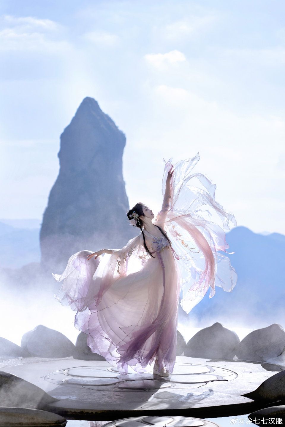 Little Girls Winter Fashion:The Rise of Hanfu Cotton-padded Coats