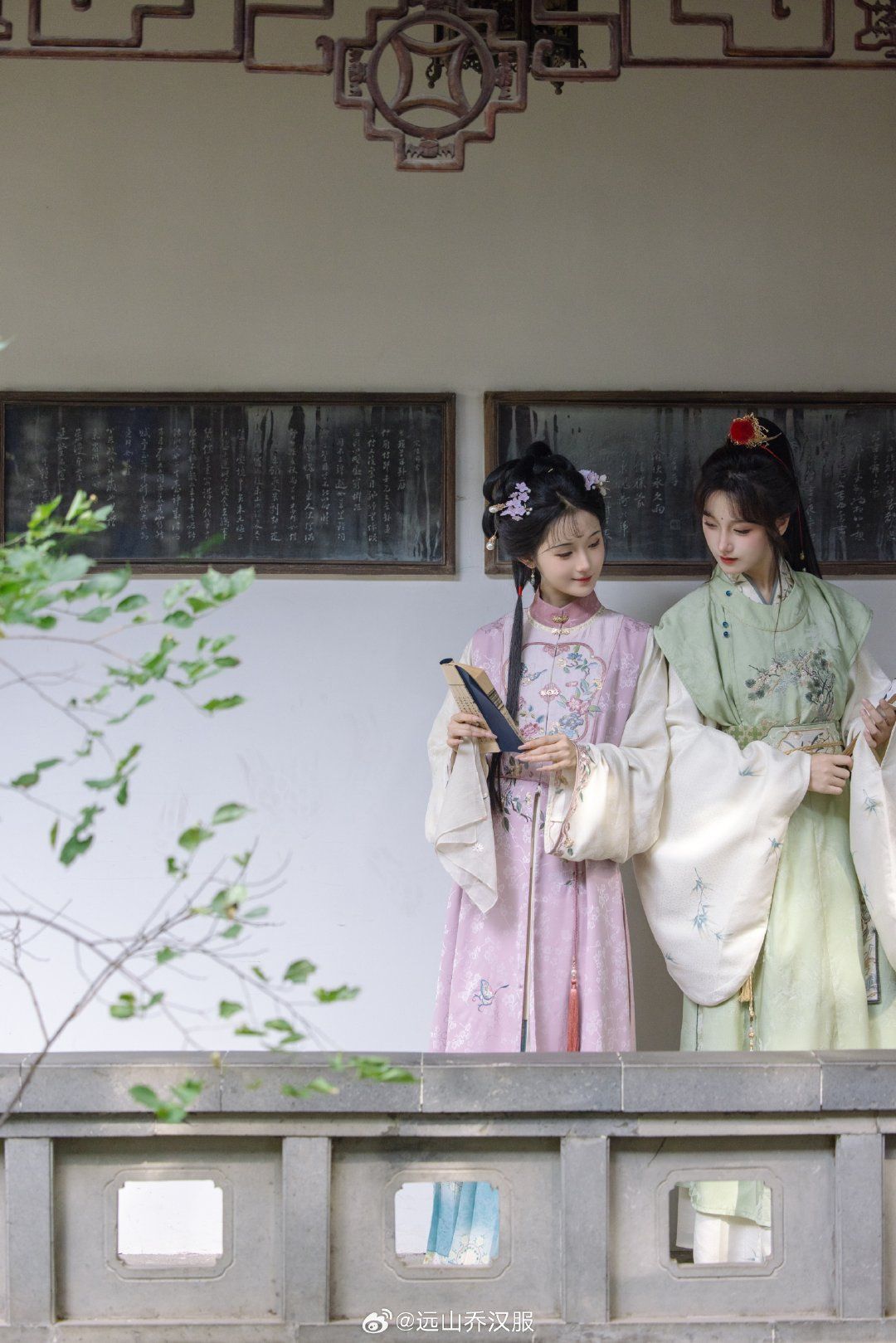 Flying to Heaven in Hanfu:The Enchanting Journey of Yang Yuhuan Flying to Heaven in Hanfu:The Enchanting Journey of Yang Yuhuan