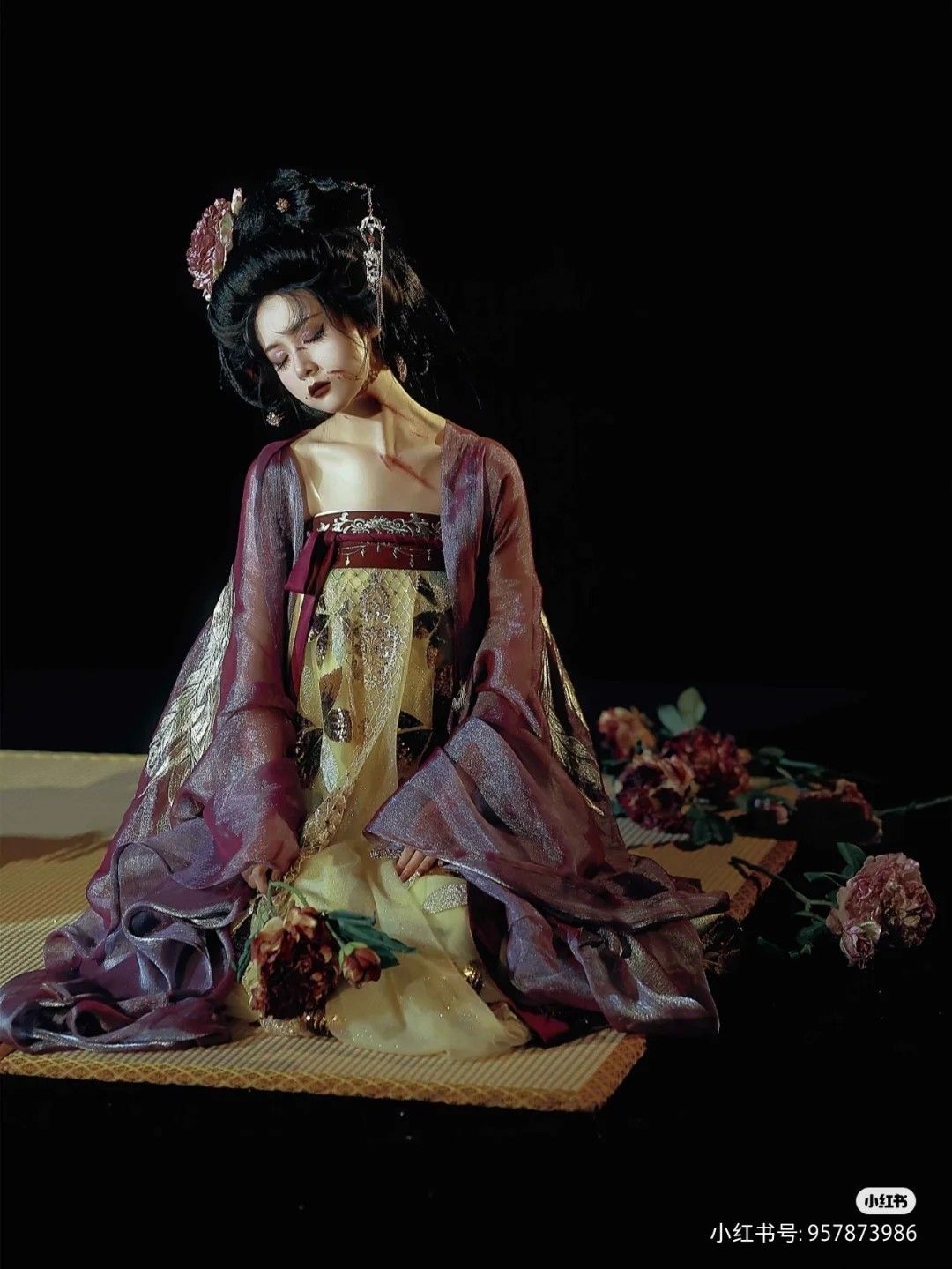 Elegant Green Hanfu for Adult Women:Embracing the Traditional Beauty Elegant Green Hanfu for Adult Women:Embracing the Traditional Beauty