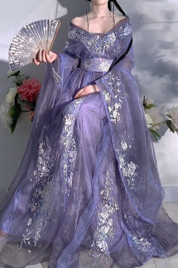 The Twelve Flower Deities of Hanfu:A Journey Through Blooming Splendor The Twelve Flower Deities of Hanfu:A Journey Through Blooming Splendor