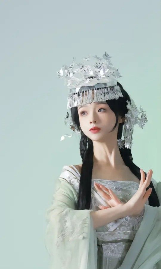 Winter Hanfu for Girls:Traditional Chinese Childrens New Years Outfits with a Tang-Style Touch Winter Hanfu for Girls:Traditional Chinese Childrens New Years Outfits with a Tang-Style Touch