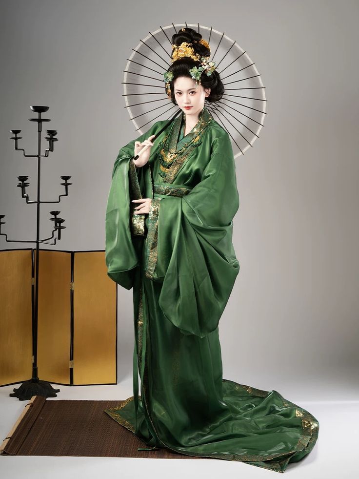 The Elegance of White Chinese Cheongsam:A Cultural Icon of Traditional Beauty The Elegance of White Chinese Cheongsam:A Cultural Icon of Traditional Beauty