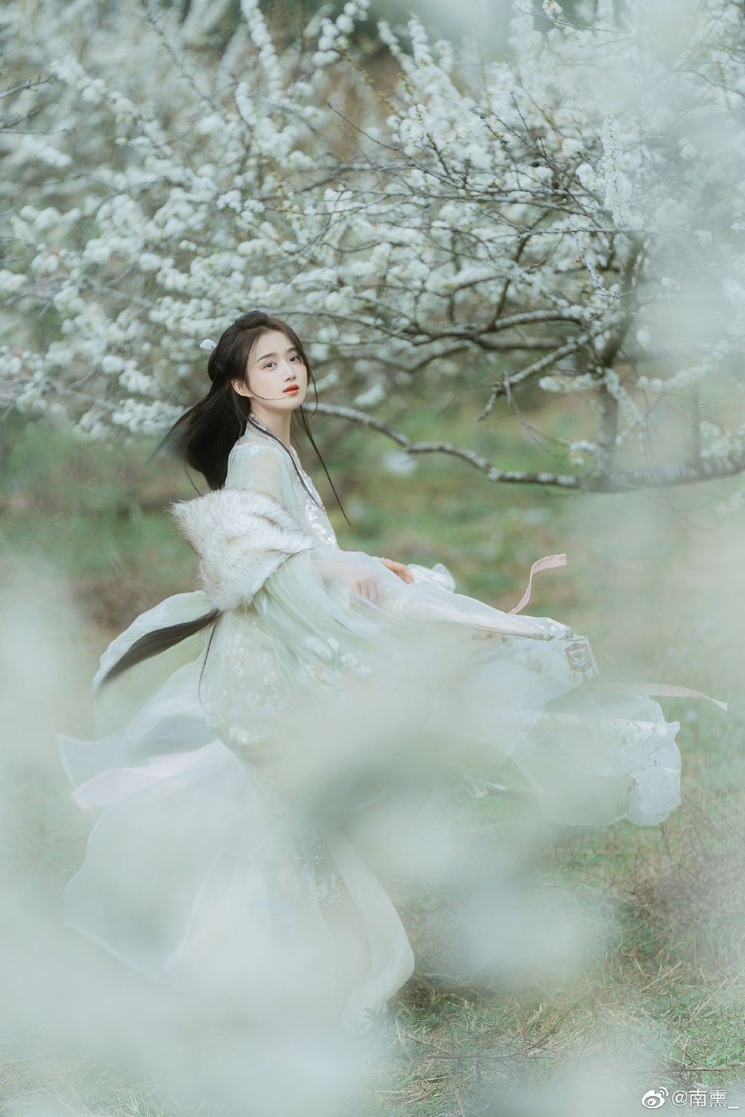 The Splendor of Hanfu:The Story of Cherry Blossoms Elegance
