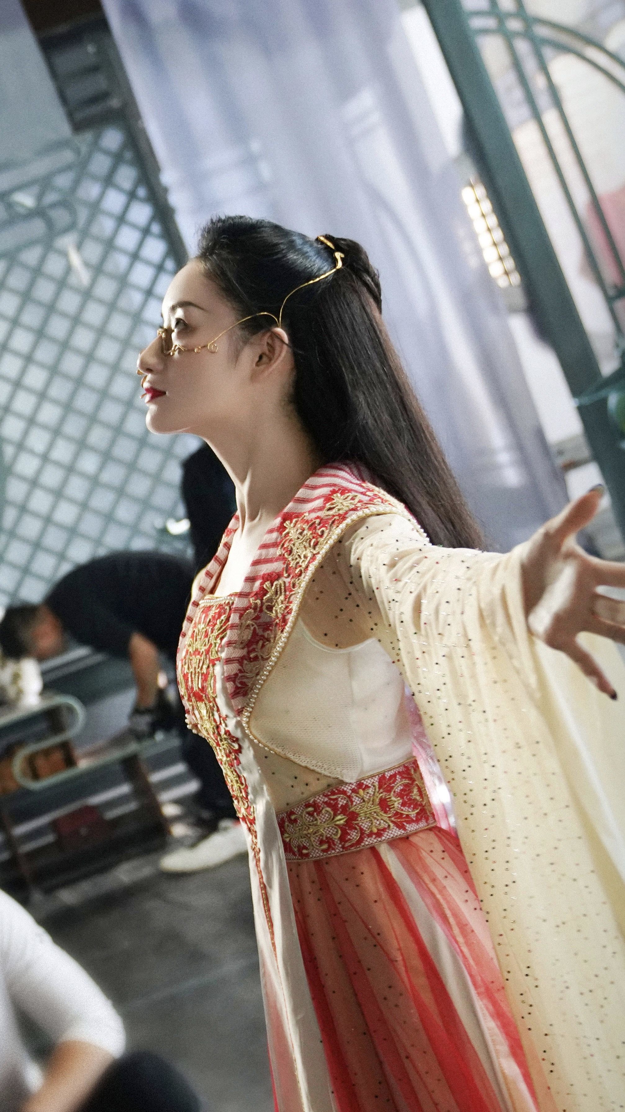 Neo-Chinese Stylish Womens Fashion:The Blend of Traditional Qipao with Modern Elegance Neo-Chinese Stylish Womens Fashion:The Blend of Traditional Qipao with Modern Elegance