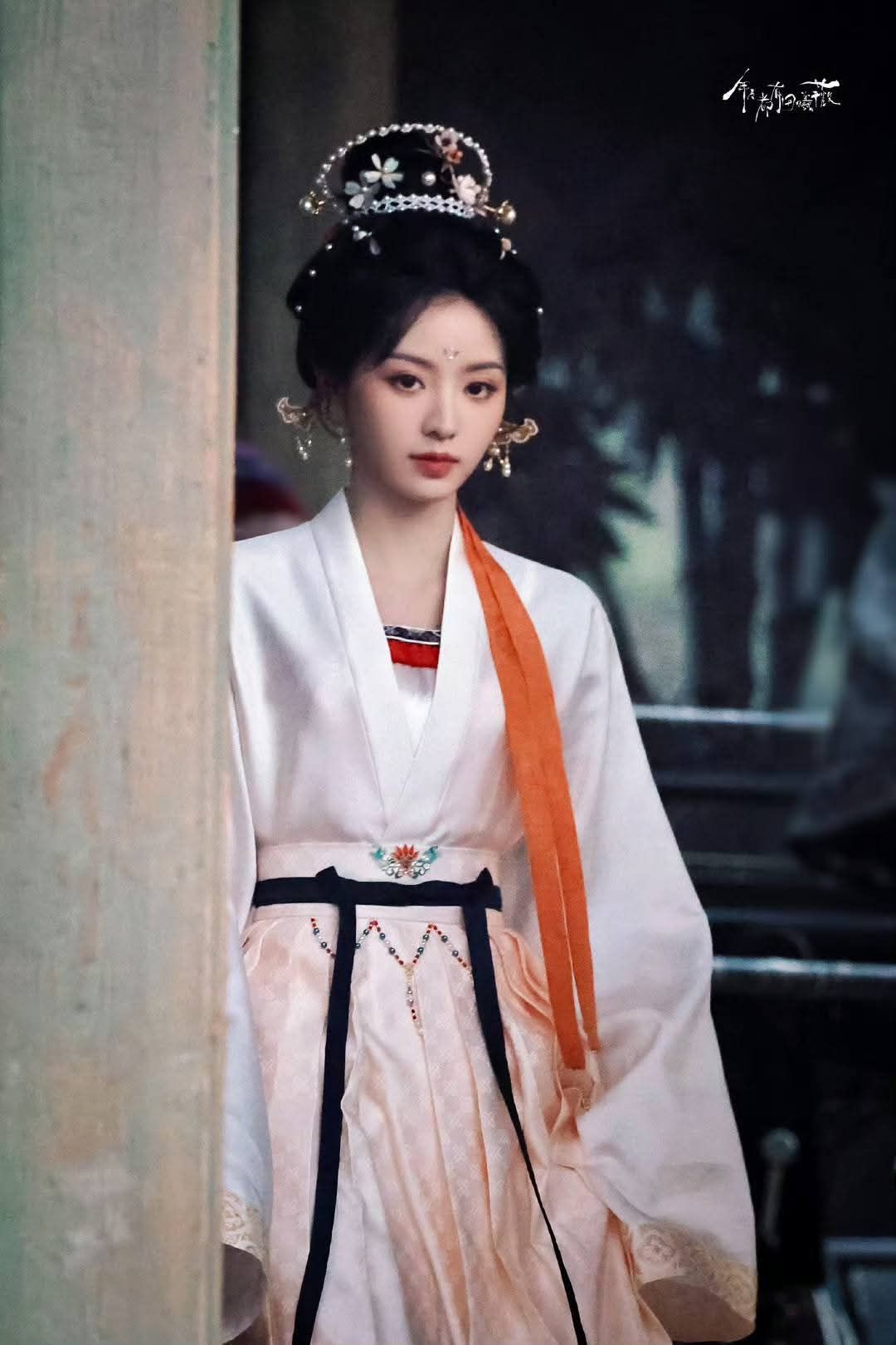 Embracing Tradition:The Rise of Cheongsam with Inner Linings Embracing Tradition:The Rise of Cheongsam with Inner Linings