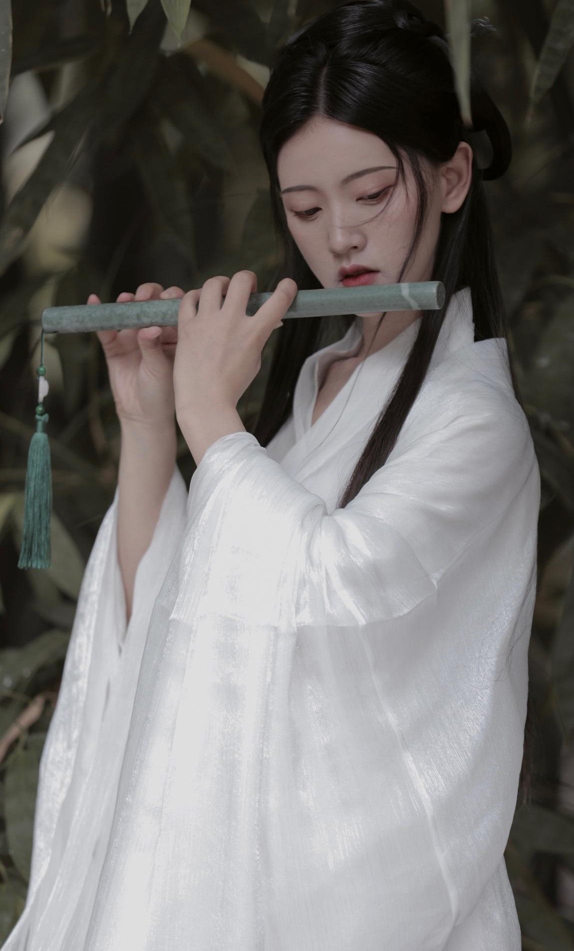 The Princess in Hanfu:A Journey into the World of a Girl Child in Traditional Chinese Splendor