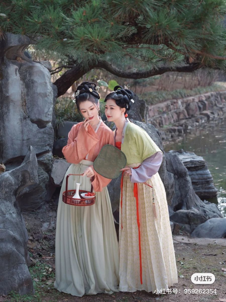 Winter Tang-Style Costumes for Little Girls:A Guide to Traditional Elegance Winter Tang-Style Costumes for Little Girls:A Guide to Traditional Elegance